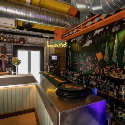 barra de la cafetería del lemon rock